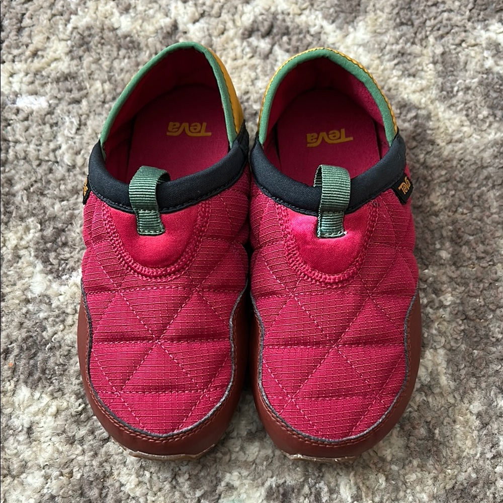 Teva Quilted Slippers Red and Brown Cozy Comfort